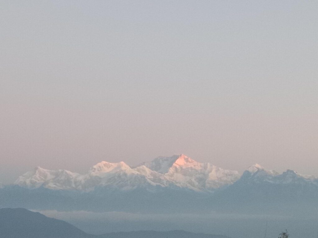 Mountain Kanchanjunga from Darjeeling in Darjeeling trip post by Shravmusings